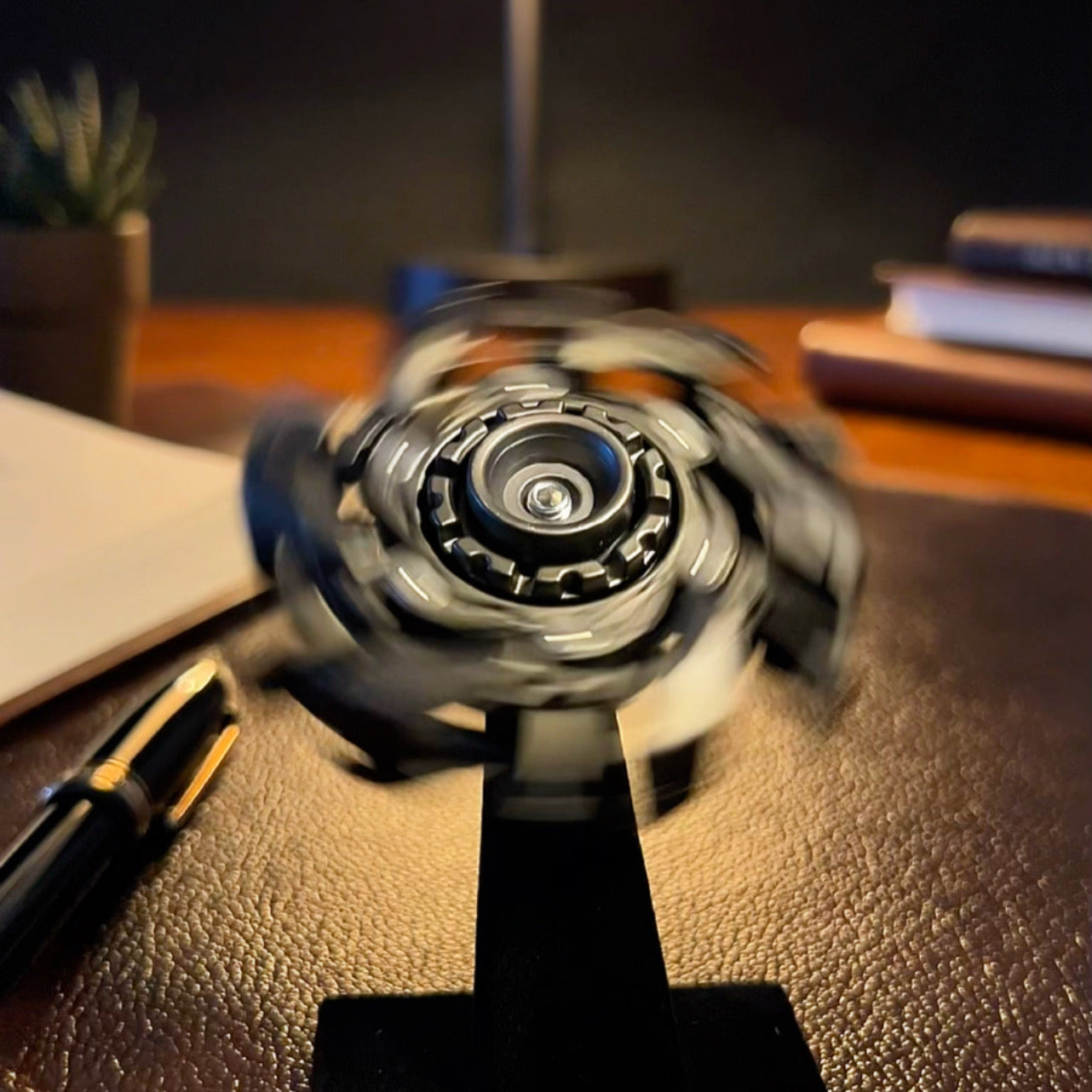🔩 EDC Mechanical Metal Fidget Spinner – Open Armor Spinning Top 🔩